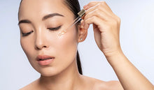 Load image into Gallery viewer, Vitamin C &amp; E Anti-Aging Serum
